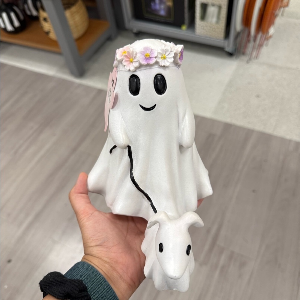 Ghost and Dog Figurine with Flower Crown - Picture 3 of 3